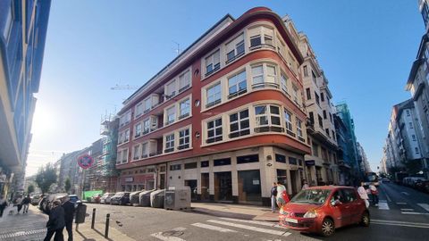 Edificio nmero 1 de Concepcin Arenal, esquina avenida da Corua, 1942