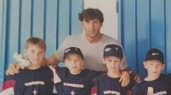 Patxi Salinas, con Iago Aspas y otros canteranos del Celta, hace tres decenios.