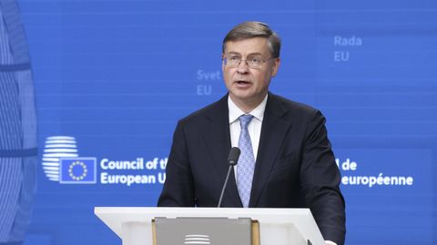 Foto de archivo de Valdis Dombrovskis, el comisario europeo de Econom�a.