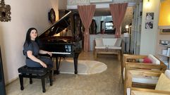 La pianista Sara Marianovich abre el espacio cultural Sue�os en O Barco.