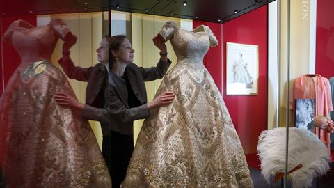 Vestido de la coronaci�n