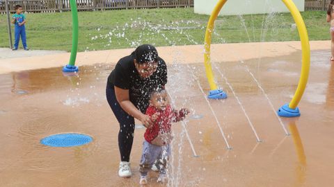Inauguración del parque de juegos de agua de Pontevedra