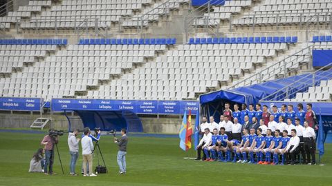 Preprarativos antes de realizar la foto oficial