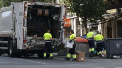 Imagen de archivo de un cami�n del servicio de recogida de basura