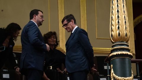 Los presidentes del Principado de Asturias, Adri�n Barb�n, y el presidente de Catalu�a, Salvador Illa, en el Congreso