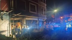 Incendio en una muebler�a abandonada en Avil�s