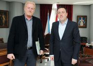 Pi�eiro se desplaz� a A Coru�a para reunirse con Formoso. 