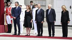Pedro S&aacute;nchez, durante la ceremonia de bienvenida al papa Le&oacute;n XIV.