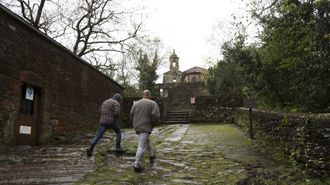 El monasterio de Caaveiro, en el coraz�n del parque natural de las Fragas do Eume, en A Capela