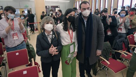 Carcedo, Olaya Rosell y Barb�n, en la clausura del congreso de Juventudes Socialistas de Asturias