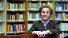 Mercedes Carbajales, en una imagen tomada en el a�o 2002 en el IES Concepci�n Arenal