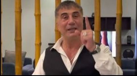 El capo Sedat Peker, en uno de sus v�deos denunciando la implicaci�n del Gobierno con el crimen organizado