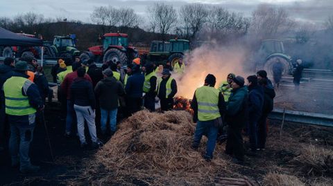El corte de la A-52 afecta al tramo de la entrada de Xinzo.