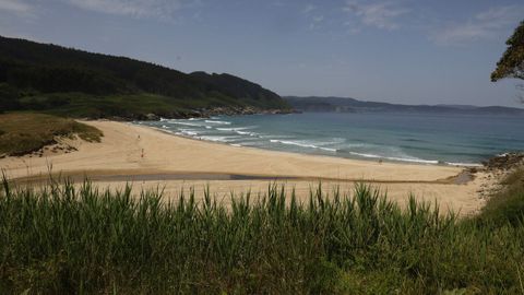 En la playa de Esteiro, en Xove, la Aemet estima que el agua del mar alcanzar� este jueves los 19 grados y los 20 el viernes