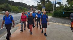 Grupo de peregrinos canarios en la Ruta del padre Sarmiento, en Noalla, Sanxenxo