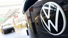 Logo de Volkswagen en uno de sus veh�culos.