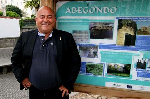 Santiso Miramontes dirige el gobierno local de Abegondo.