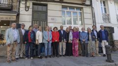 Representantes municipales, con la alcaldesa en cabeza, y del Ateneo y�la Asociaci�n�de�Periodistas, entre otros colectivos, participaron en el acto.