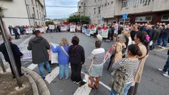 La protesta tuvo lugar delante del centro de salud de Ribeira
