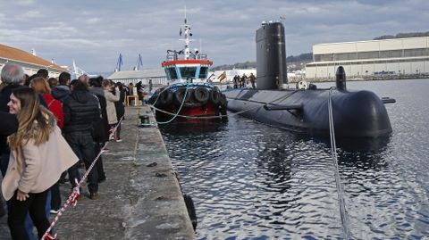 VISITAS AL SUBMARINO TRAMONTANA, ATRACADO EN LA ESCUELA NAVAL DE MAR�N