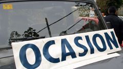 Un cartel de venta de veh�culos de ocasi�n, en una foto de archivo.