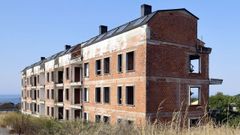 Edificio adquirido a la Sareb para retomar su construcci�n en Barreiros