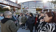 Trabajadores de la planta de produccin se reunieron la semana pasada en el exterior de la fbrica