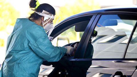 Pruebas de coronavirus desde el coche en el Meixoeiro