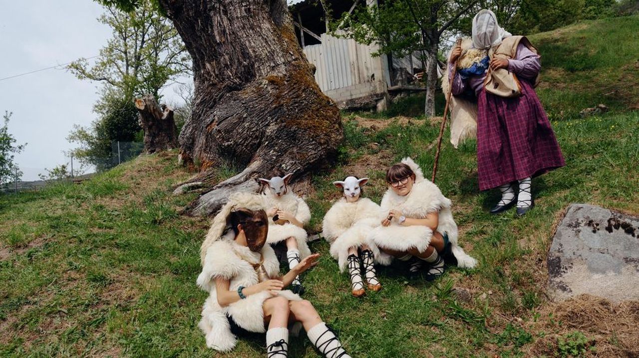 Medio centenar de mascaradas de la península se darán cita en ViboMask en Viana do Bolo y Vilariño