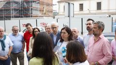 Candia y cargos del PP, ante la estacin de tren