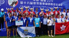 Los bomberos de A Grela llegan a casa con once medallas. 