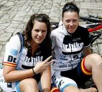 Isabel Molinero y Mar�a Jos� Zarza.