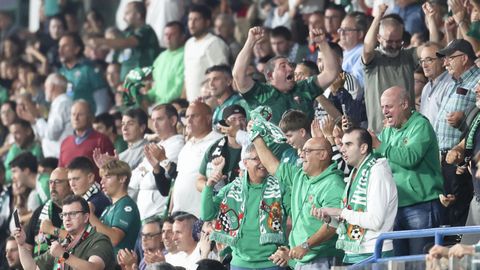 Aficionados del Racing durante un partido de esta temporada en A Malata. 