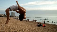 Barcelona disfruta de su cambio de fase, pero solo dentro de la ciudad