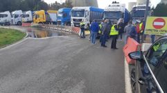 Imagen de hace unos d�as del bloqueo en As Pontes