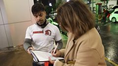 Recogida de firmas de bomberos de Nar�n en Ode�n