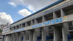 Fachada del Carlos Tartiere sin las letras NMR