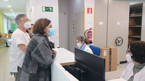 La consejera de Salud, Concepcin Saavedra, visita el centro de alta resolucin de urgencias de atencin primaria en La Calzada