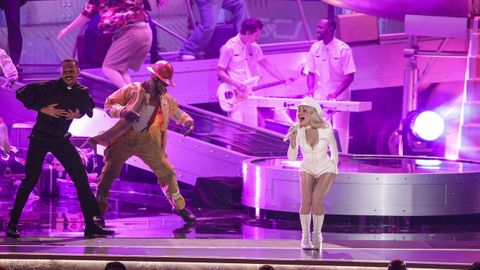 Sabrina Carpenter durante su actuaci�n