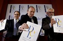 La 23.a edicin del DRAE fue presentada ayer por el director y otros miembros de la Academia. 