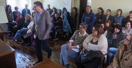 Los familiares de los alumnos mantuvieron un encuentro con el alcalde, Valent�n Alfons�n. 
