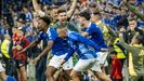 Jugadores del Real Oviedo celebran el ascenso a Primera Divisin