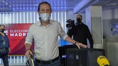 Iglesias, minutos antes del comienzo del debate electoral en la Ser, que abandon por la actitud de Monasterio