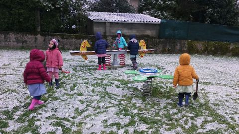 Conviene fomentar las relaciones espont�neas del hijo �nico con sus iguales, a poder ser al aire libre
