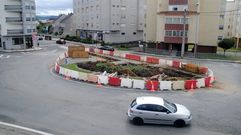 Obras en la rotonda de la calle Chantada, en septiembre del pasado a�o, por la rotura de una tuber�a del agua