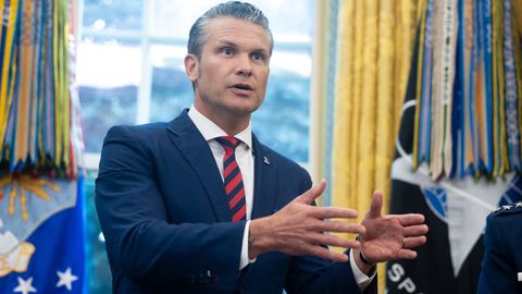 El secretario de Defensa de EE.UU., Pete Hegseth