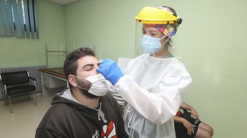 España empezaba septiembre superando el medio millón de casos activos de coronavirus