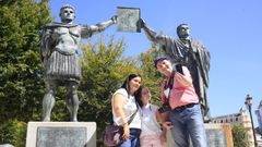 Turistas este s�bado 4 de septiembre pasenado por Lugo