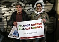 Dos seguidores de Syriza piden el cambio en Grecia para que cambie Europa. 