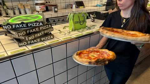 Napolit y la firma textil coru�esa Cero de Costa presentaron una acci�n conjunta